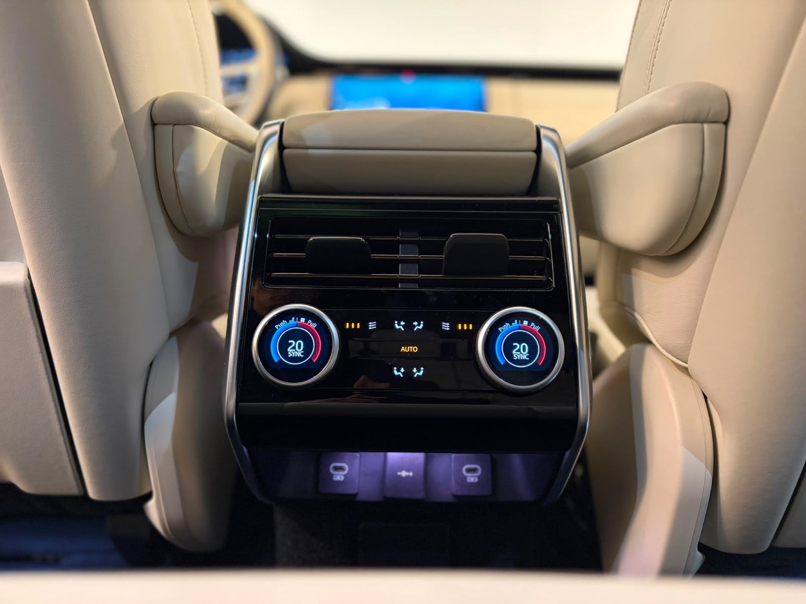 Land Rover – Range Rover