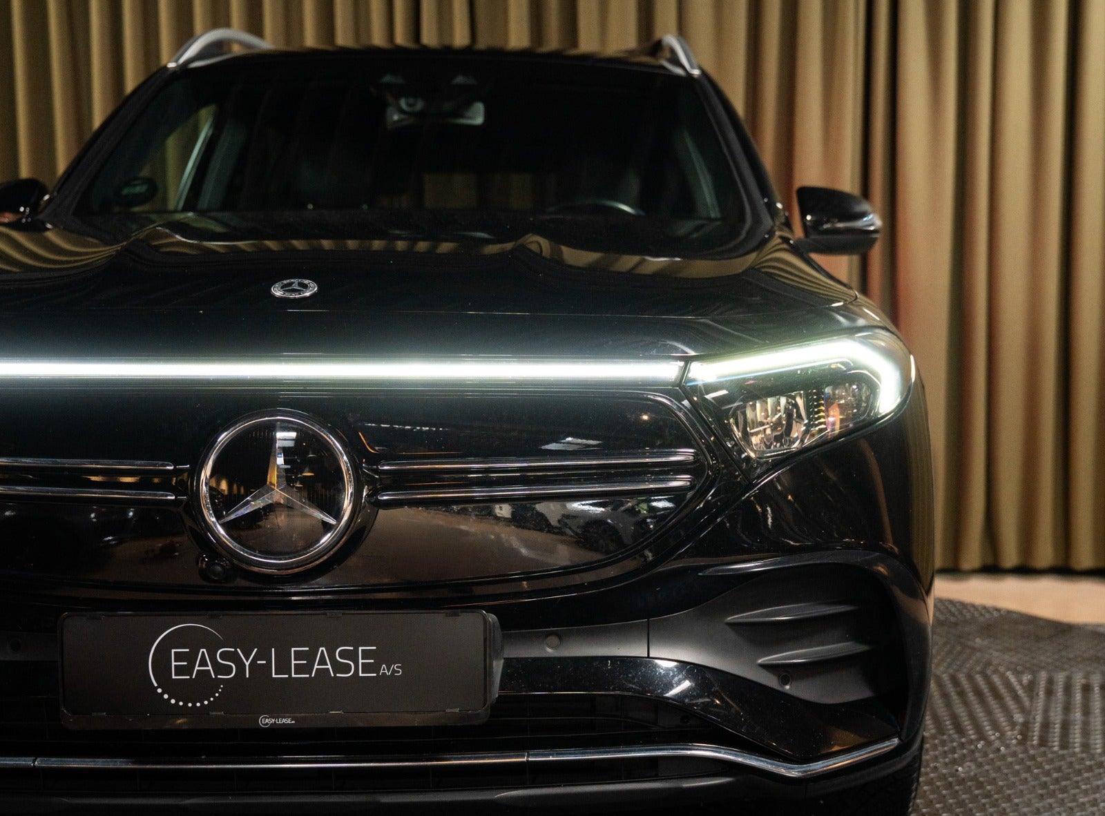 Billede af Mercedes EQB300  AMG Line 4Matic