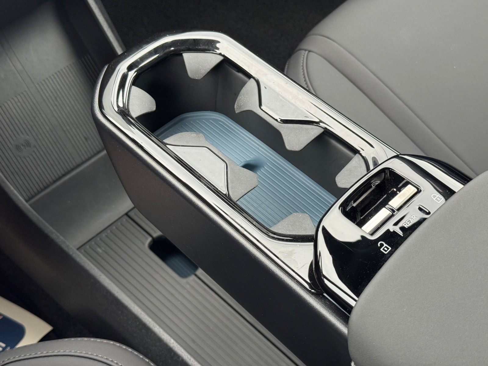 Billede af Volvo EX30  Standard Range Plus