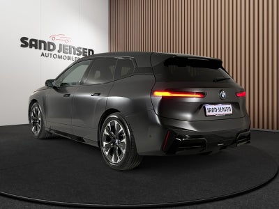 BMW iX xDrive45 M-Sport