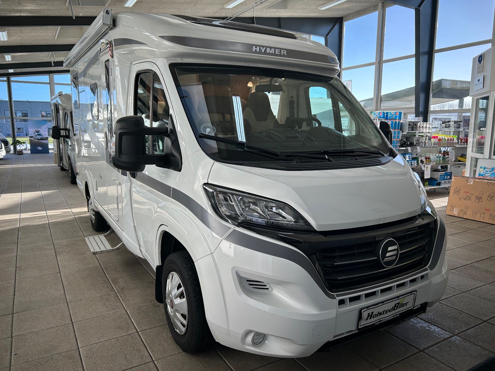 Hymer Van 374 MJT 130