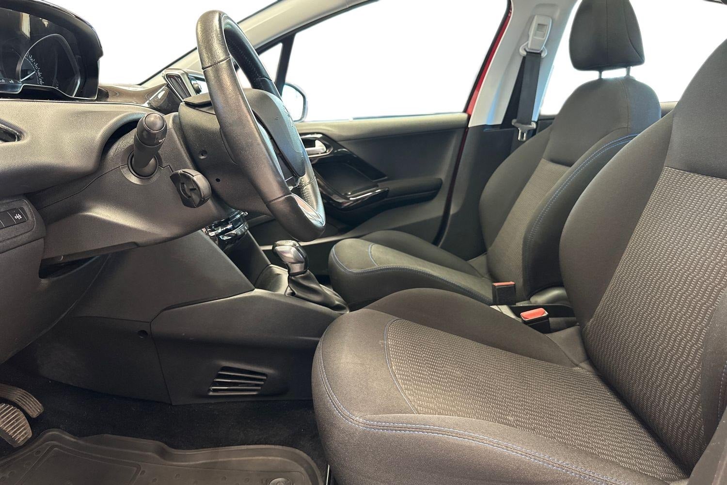 Billede af Peugeot 208 1,2 PureTech 82 Signature