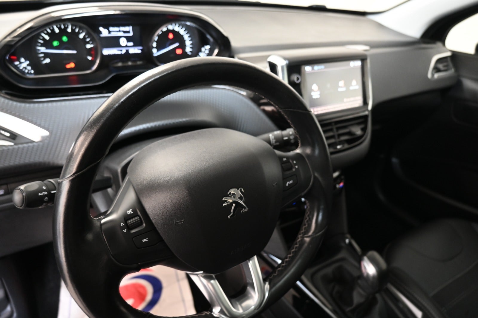 Peugeot 2008 PureTech 82 Selection Sky
