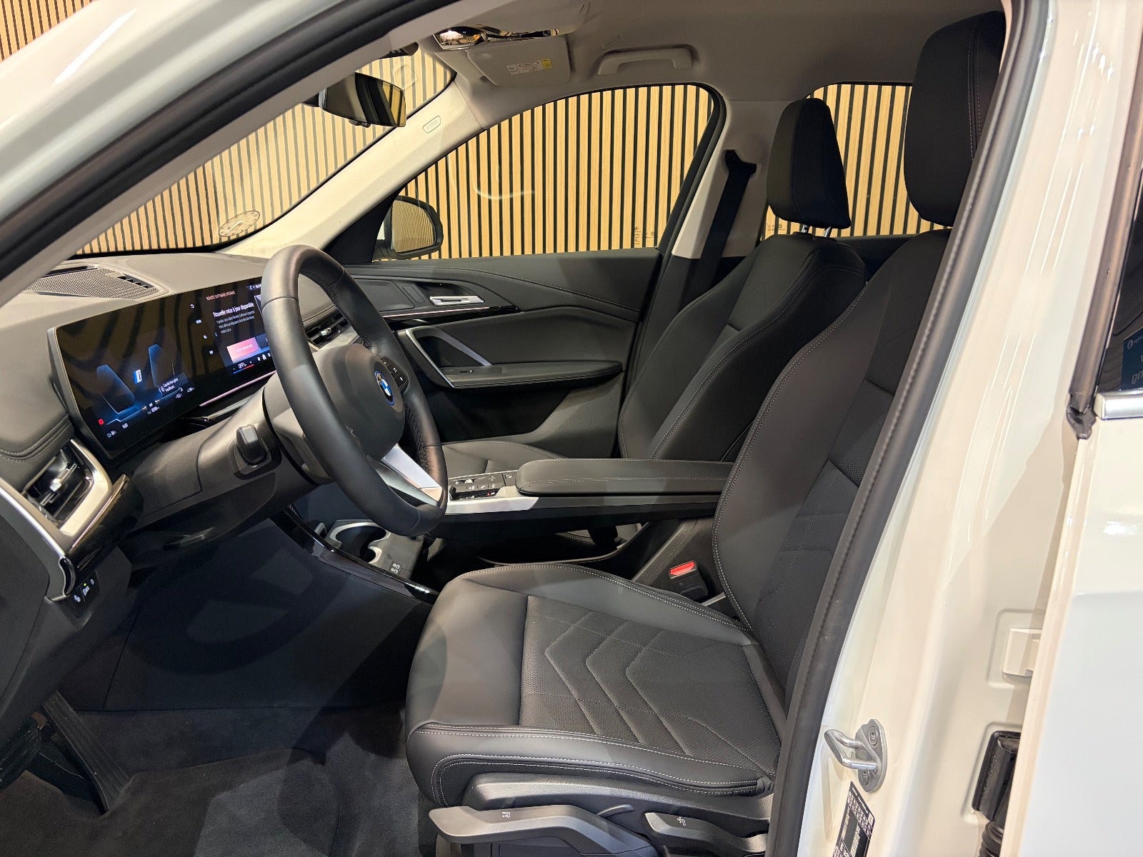 Billede af BMW iX1 xDrive30 X-Line