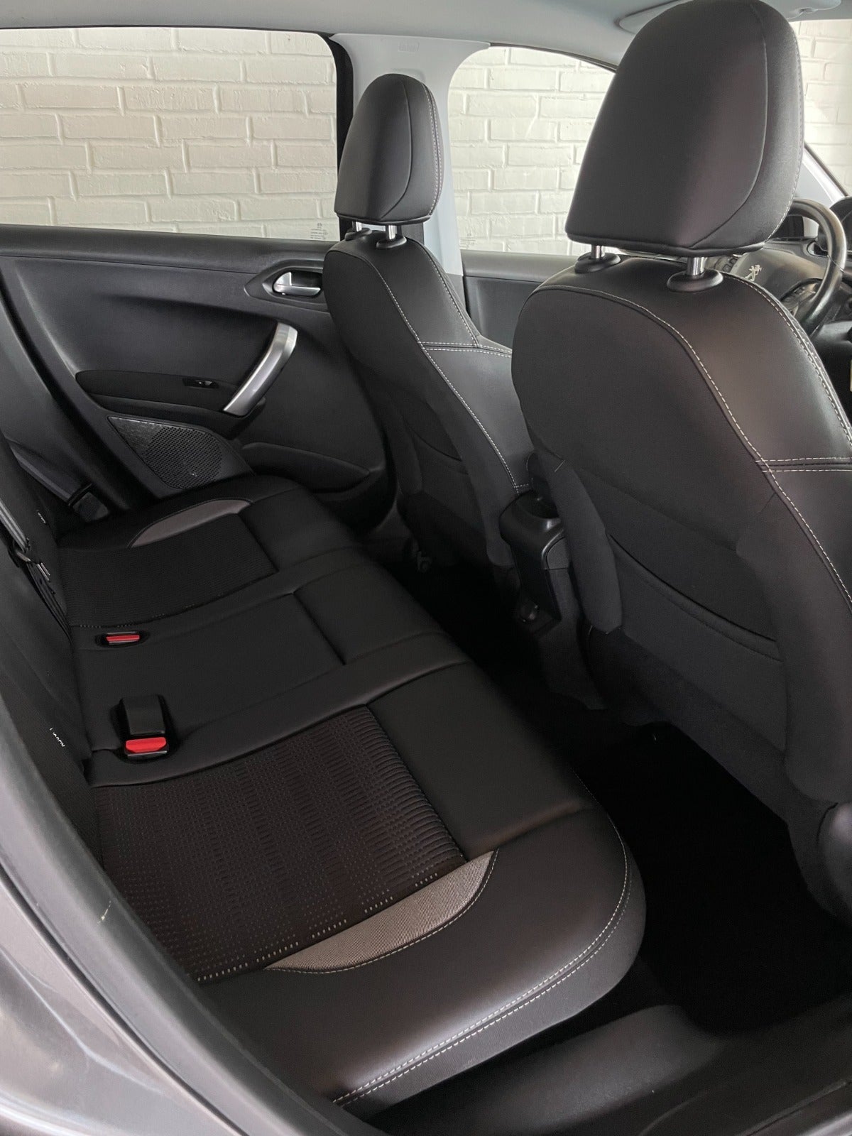 Billede af Peugeot 2008 1,2 PureTech 110 Prestige Sky