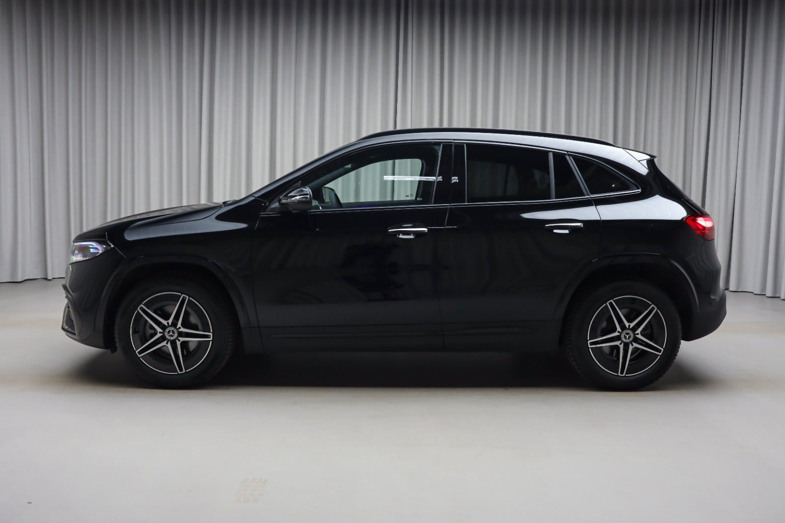 Mercedes-Benz EQA 250+ (6/8)