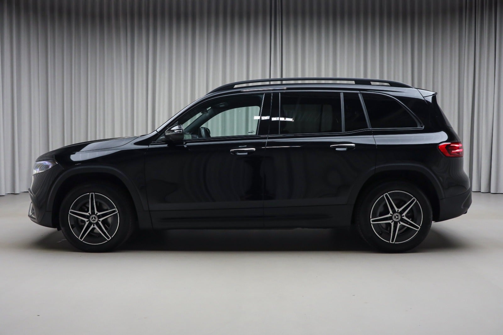 Mercedes-Benz EQB 250+ (6/8)