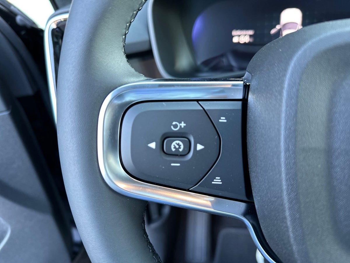 Volvo EX40 Extended Range Black Edition billede 18