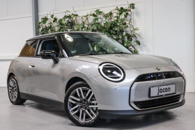 MINI Cooper E  Classic Trim L 3d