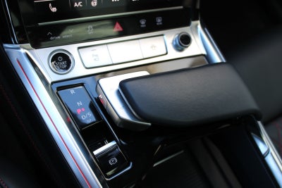 Audi Q8 e-tron S-line Black Style Sportback quattro
