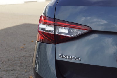 Skoda Superb TSi 180 Business Executive Combi DSG
