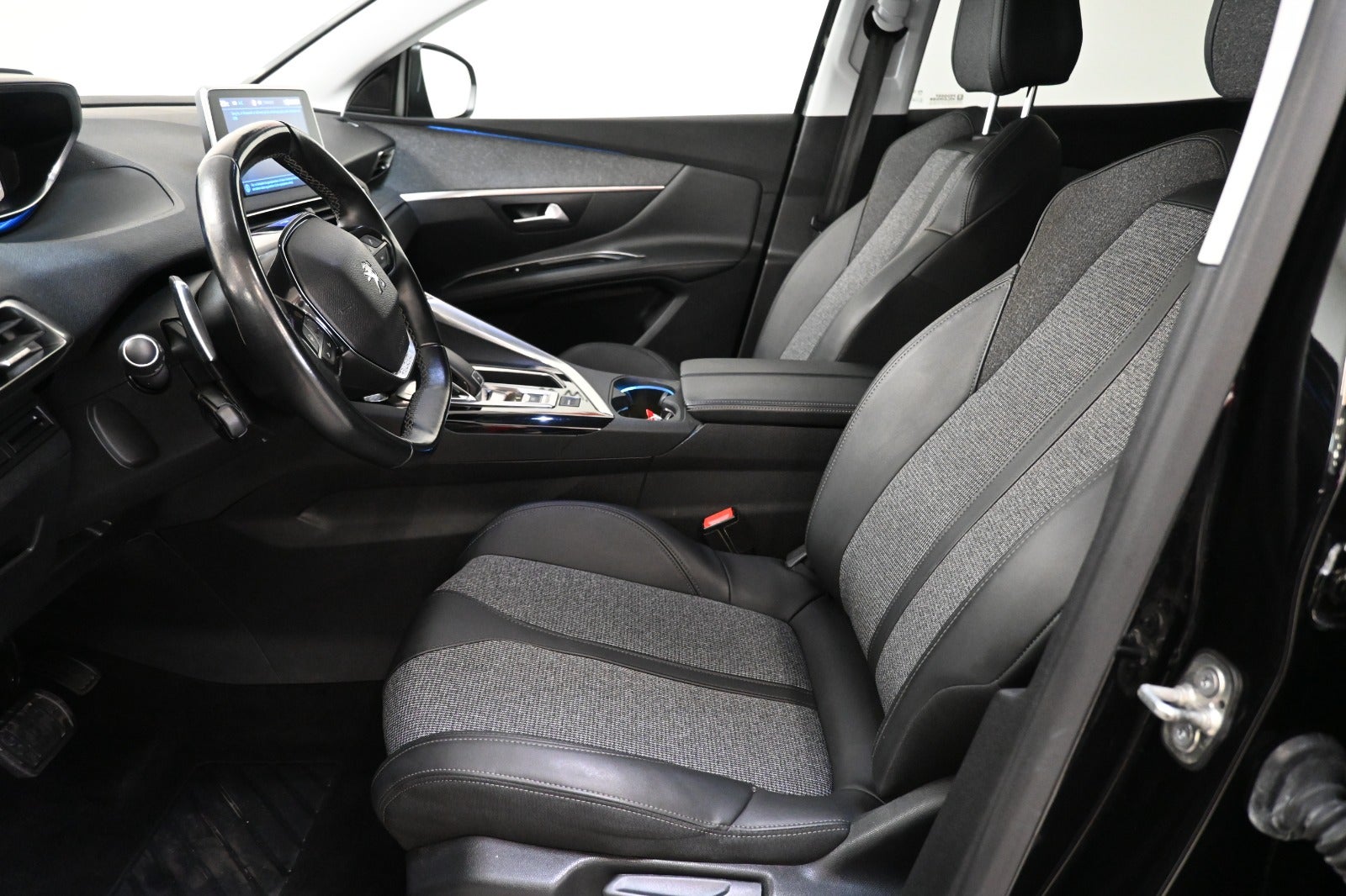 Peugeot 3008 BlueHDi 130 Allure LTD EAT8