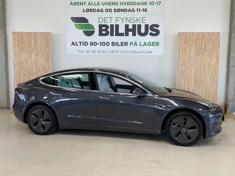 Tesla Model 3 Standard Range+ RWD