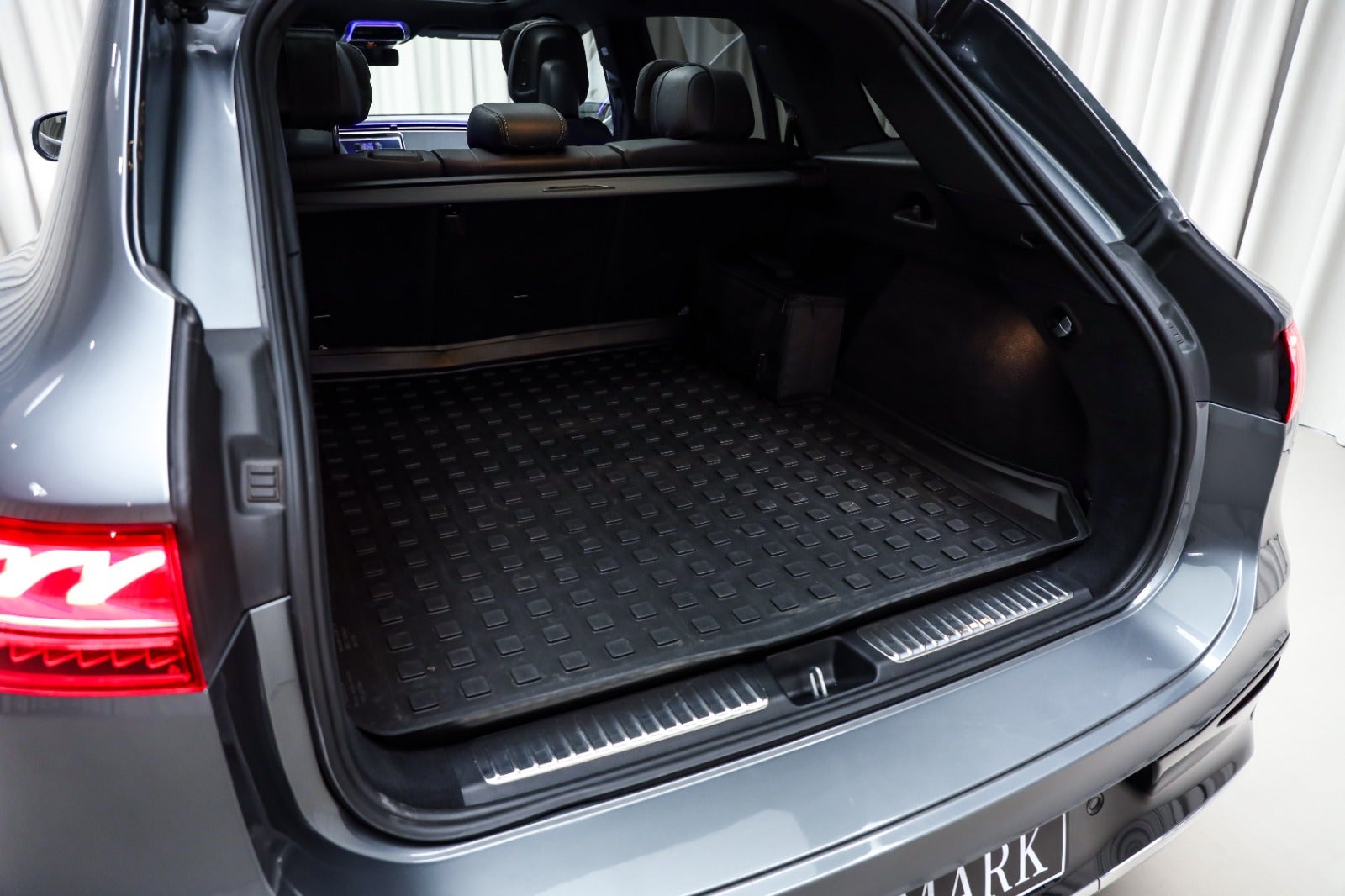 Mercedes-Benz EQS 450 SUV