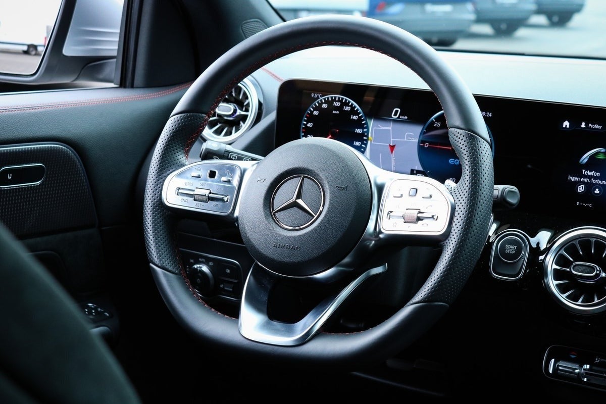 Billede af Mercedes EQA350  AMG Line 4Matic