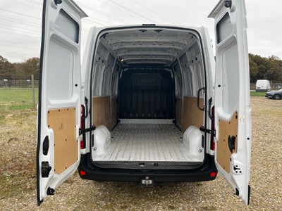 Renault Master IV T35 dCi 150 L3H2 Kassevogn Tekno billede 3