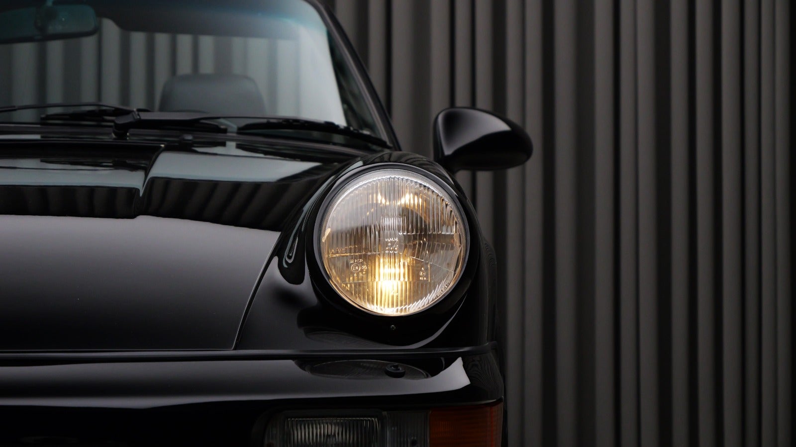 Porsche 911 Carrera 2 Cabriolet