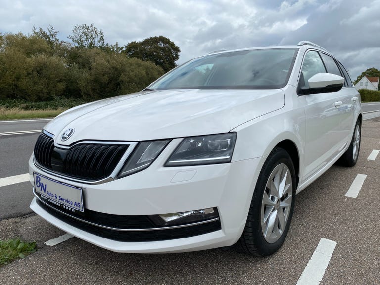 Skoda Octavia TDi 115 Business Line Combi DSG