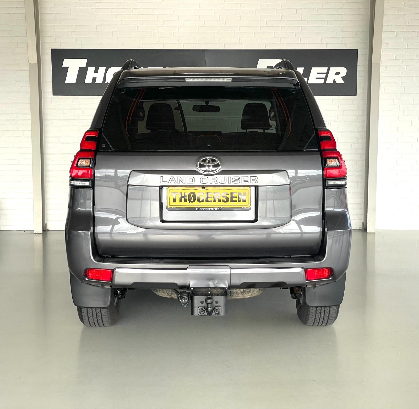 Billede af Toyota Land Cruiser 2,8 D-4D T2 aut. Van