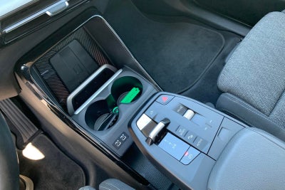 BMW iX1 xDrive30 X-Line