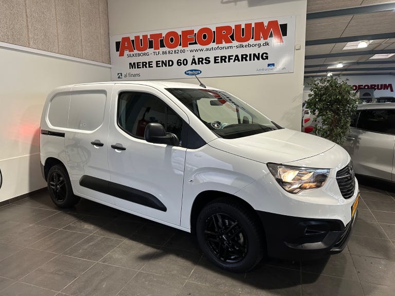 Opel Combo D 102 Enjoy L1V1