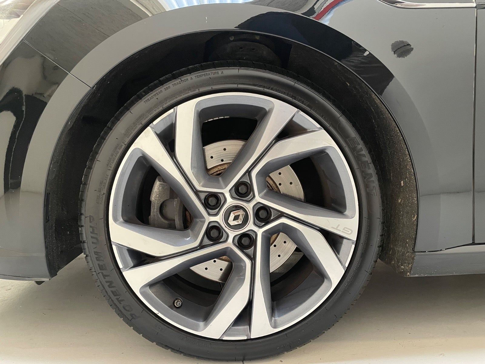 Billede af Renault Megane IV 1,6 TCe 205 GT Sport Tourer EDC