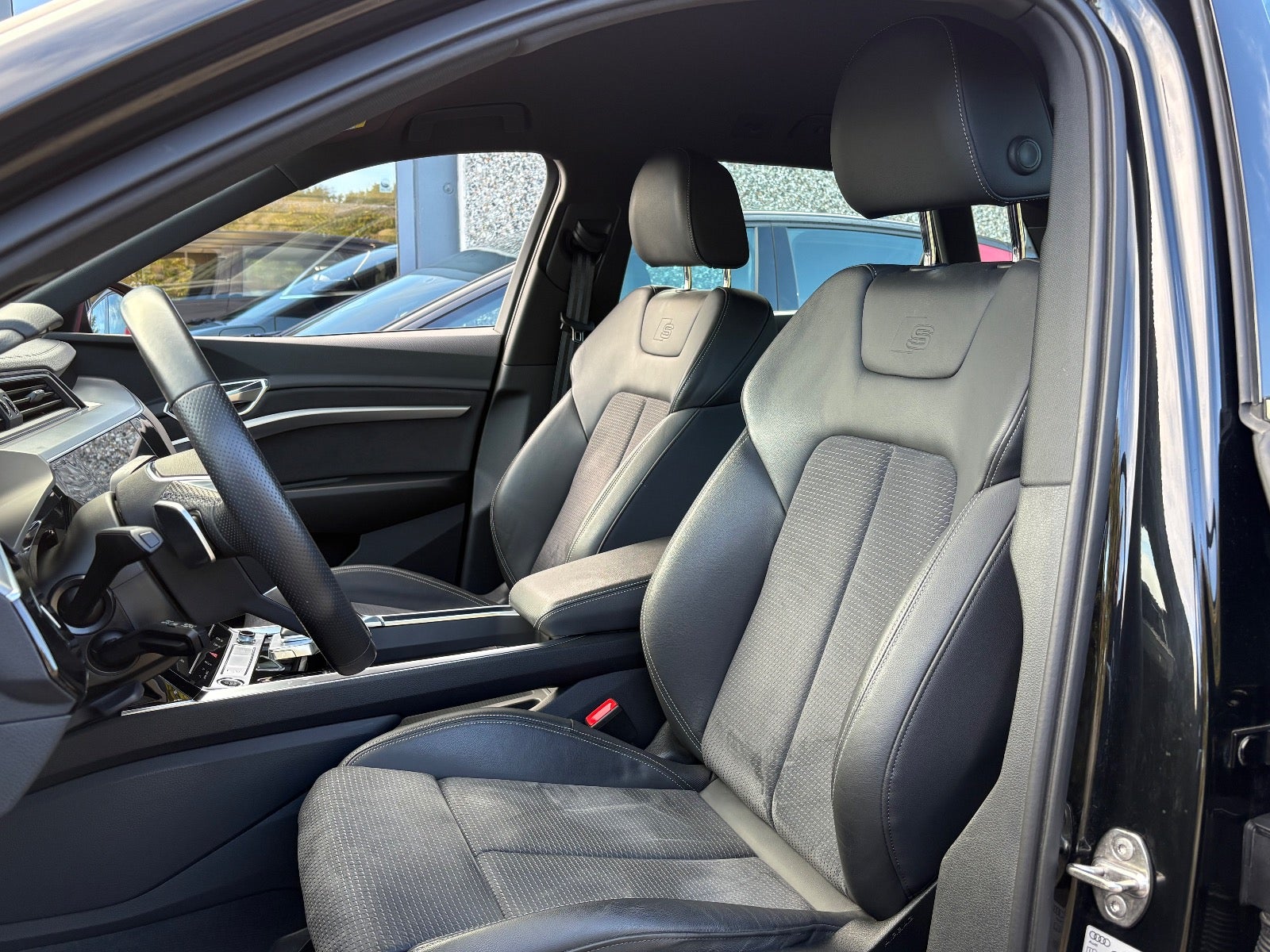 Billede af Audi e-tron 55 S-line quattro