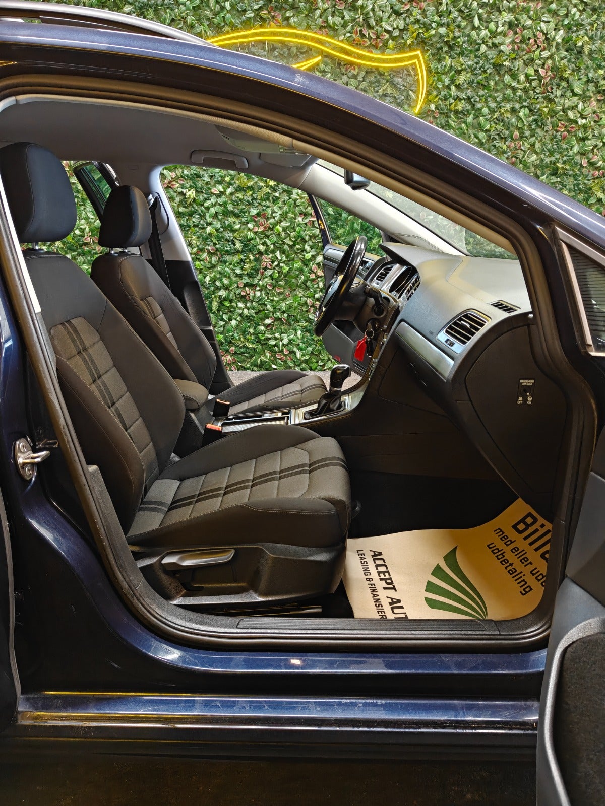 Billede af VW Golf VII 1,4 TSi 150 R-line Variant DSG BMT