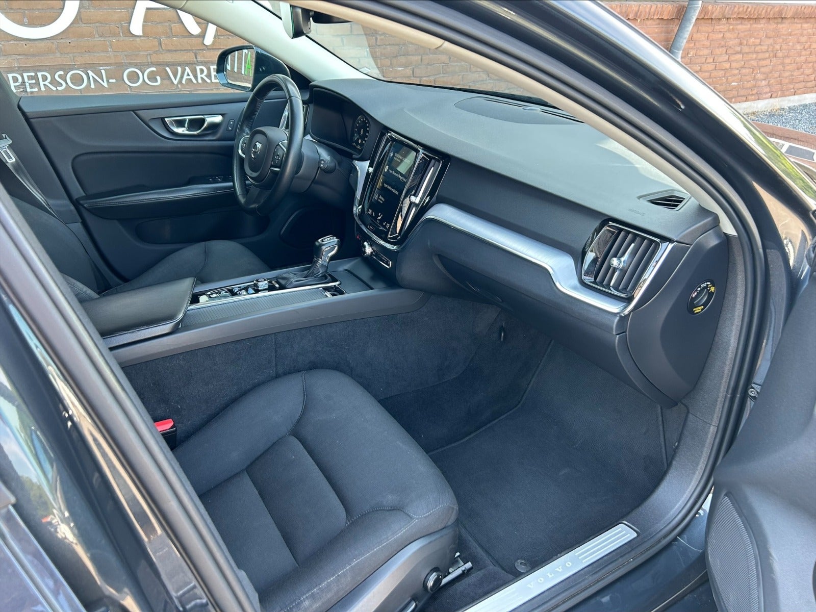 Billede af Volvo V60 2,0 D4 190 Momentum aut.
