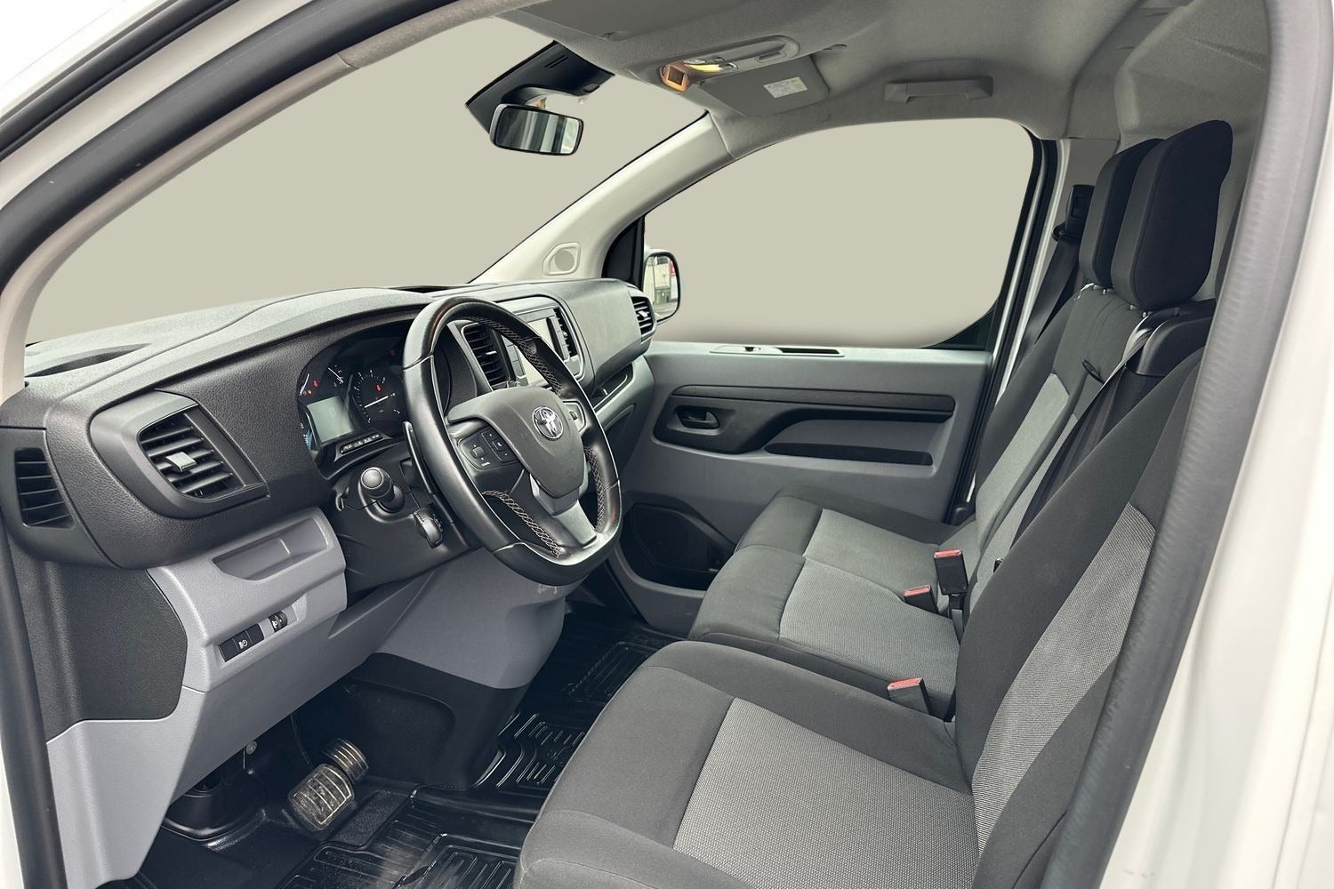 Billede af Toyota ProAce 2,0 D 144 Long Comfort Master aut.