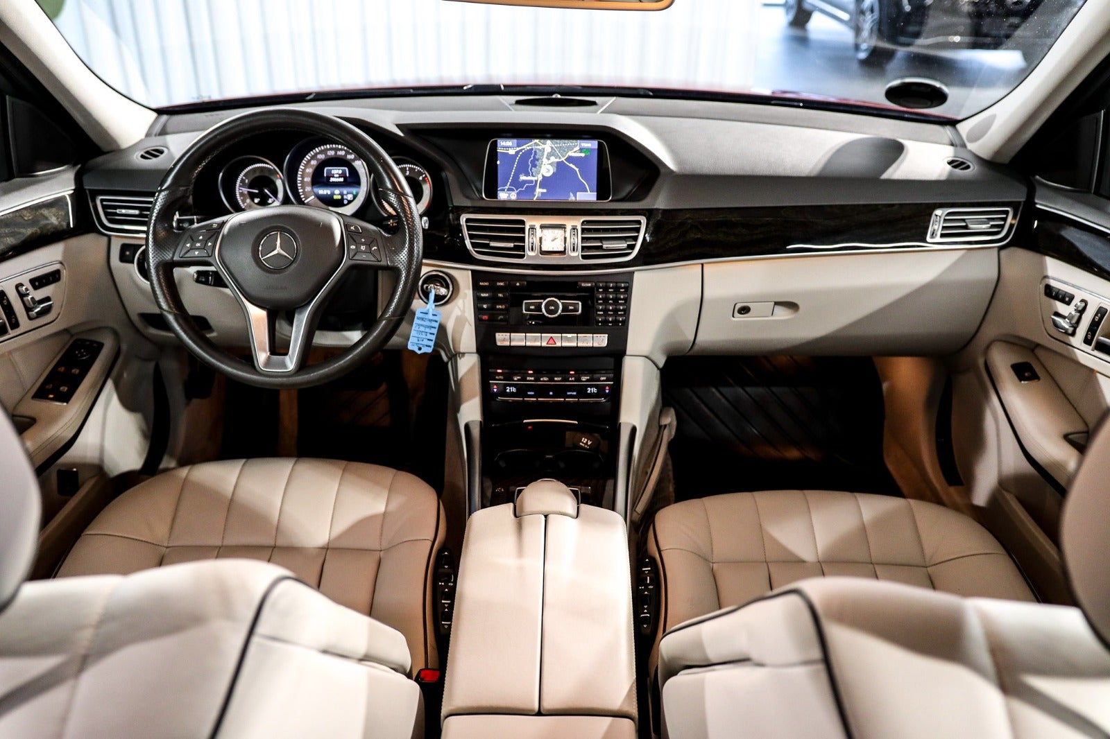 Billede af Mercedes E350 3,0 BlueTEC Avantgarde stc. aut.