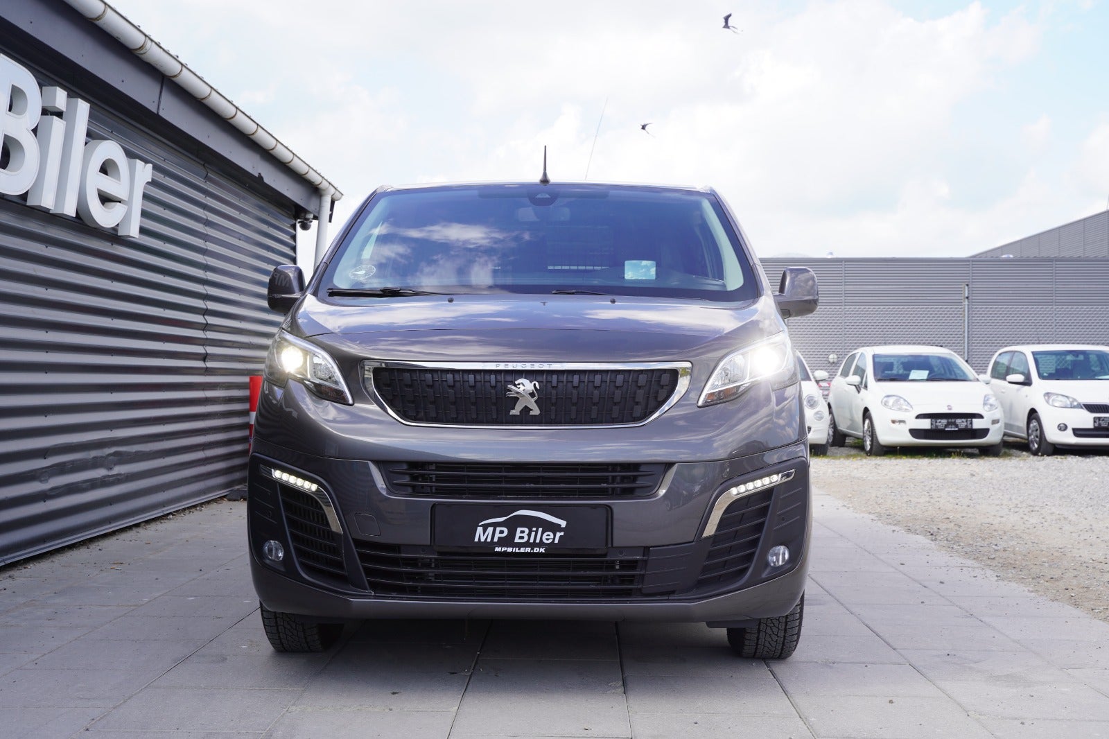 Billede af Peugeot Expert 2,0 BlueHDi 177 L2 Premium EAT8 Van