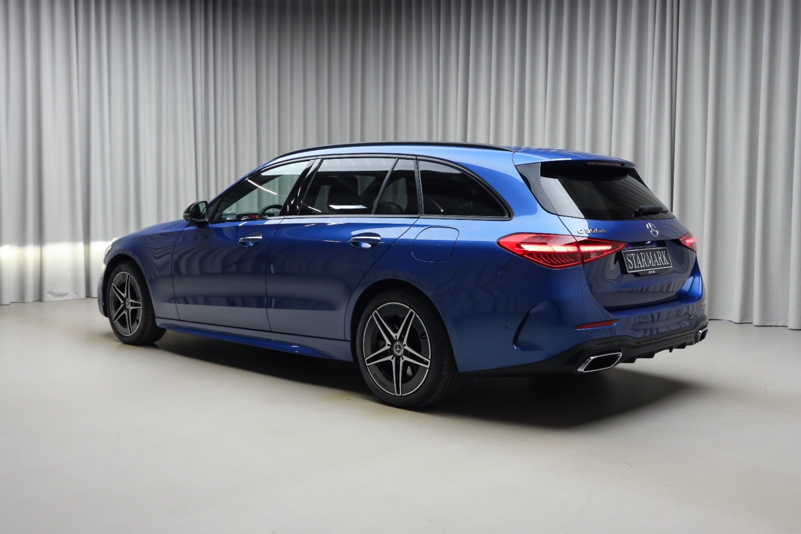 Mercedes-Benz C 300 e (3/8)