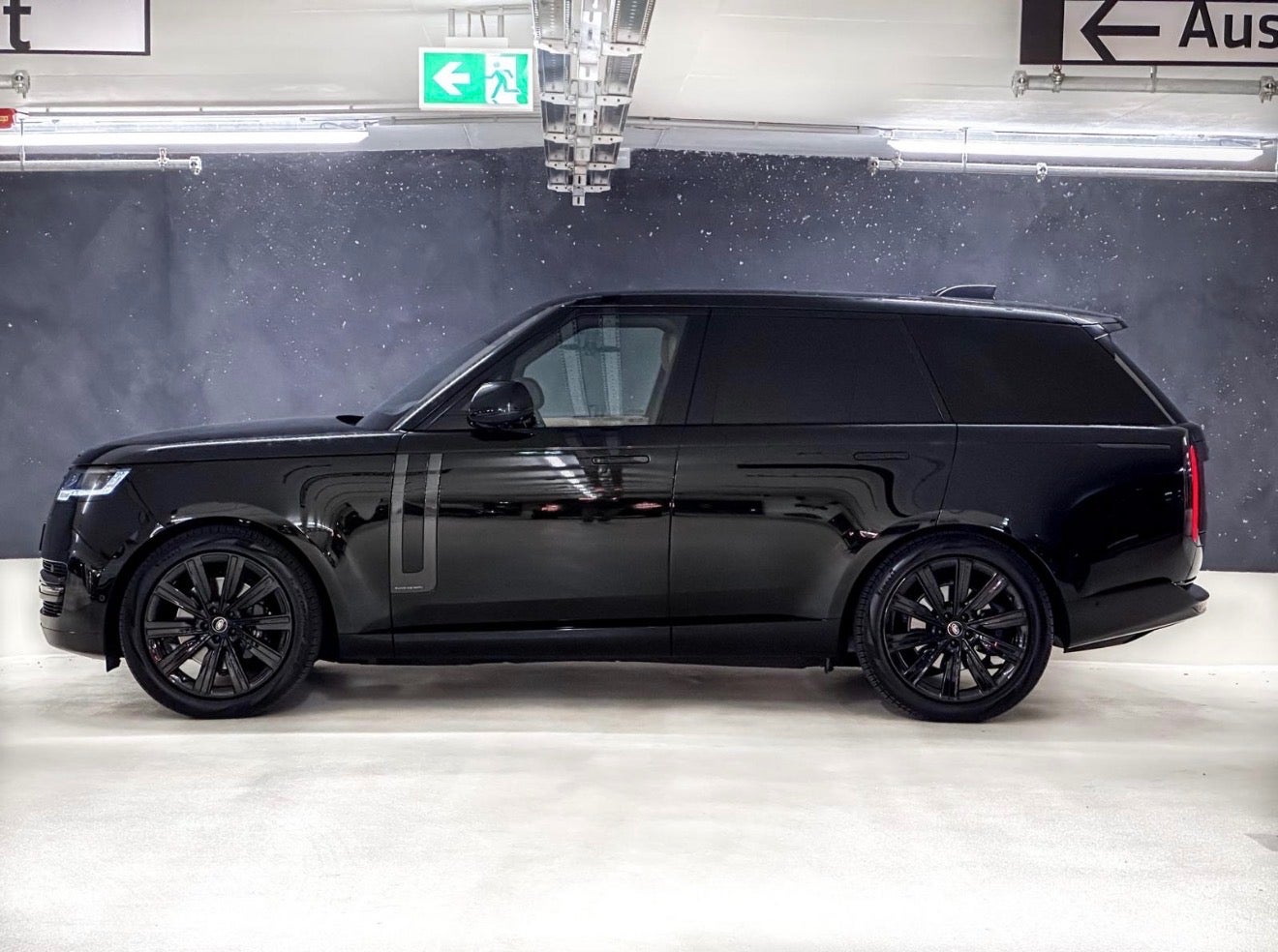 Land Rover – Range Rover