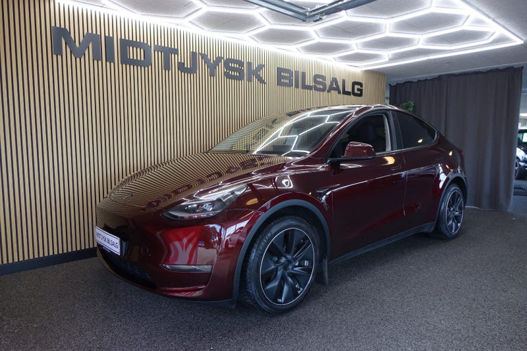 Tesla Model Y Long Range AWD
