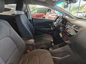 Kia Rio CVVT Limited