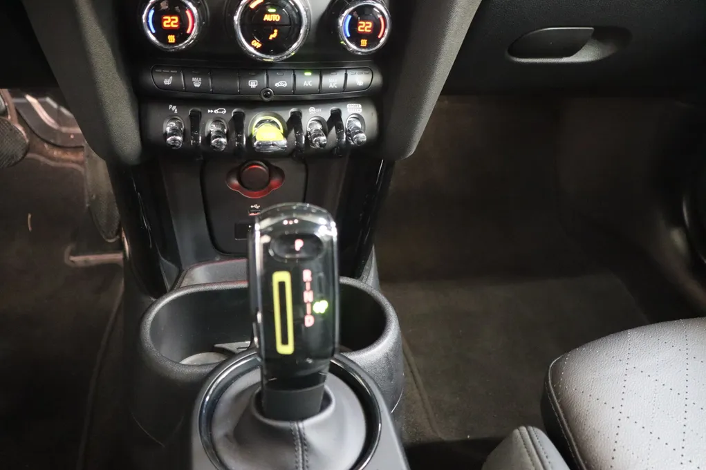 MINI Cooper SE Experience