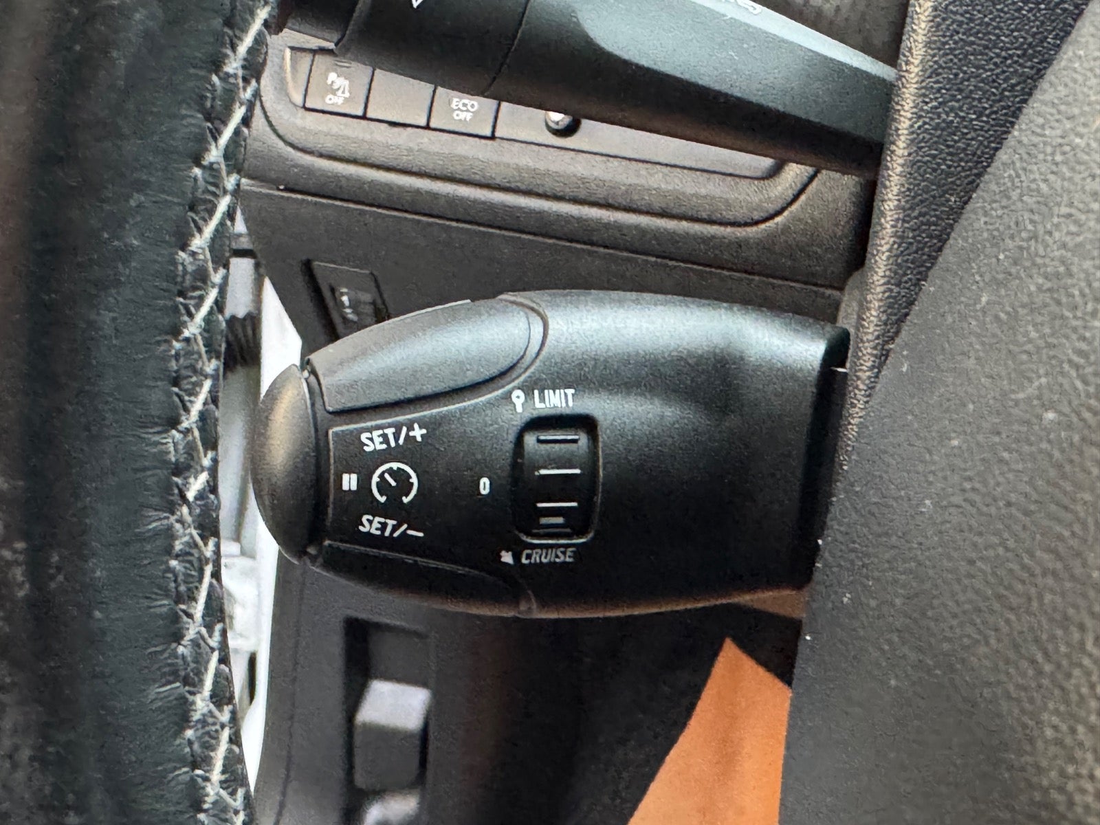 Billede af Peugeot 2008 1,5 BlueHDi 100 Allure Sky