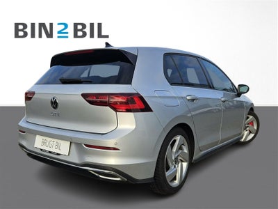 VW Golf VIII GTE DSG billede 1