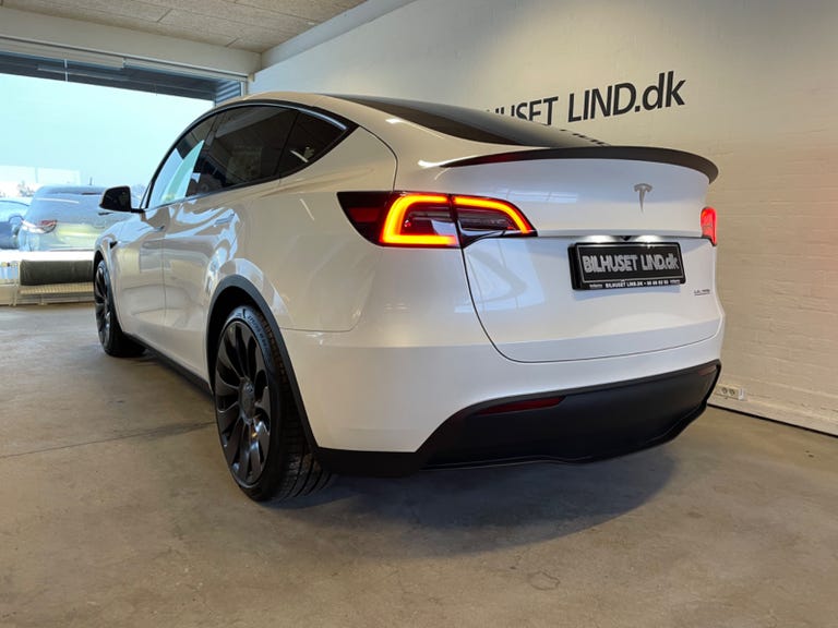 Tesla Model Y Performance AWD