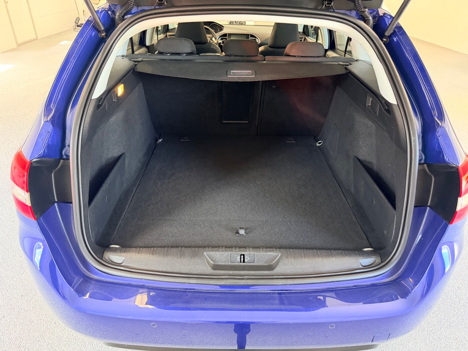Billede af Peugeot 308 1,5 BlueHDi 130 Selection Sky