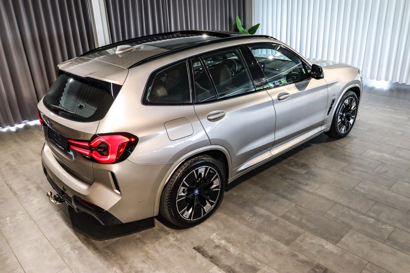Billede af BMW iX3  Charged Plus M-Sport