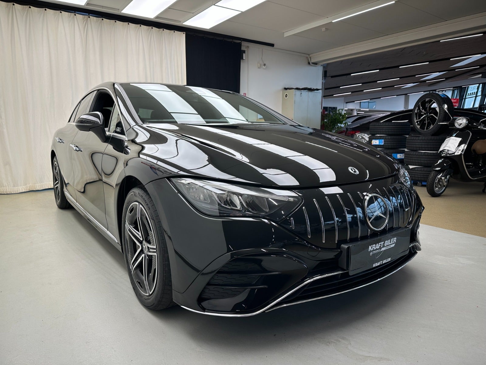 Billede af Mercedes EQE350  AMG Line