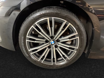 BMW 330e Touring M-Sport aut.