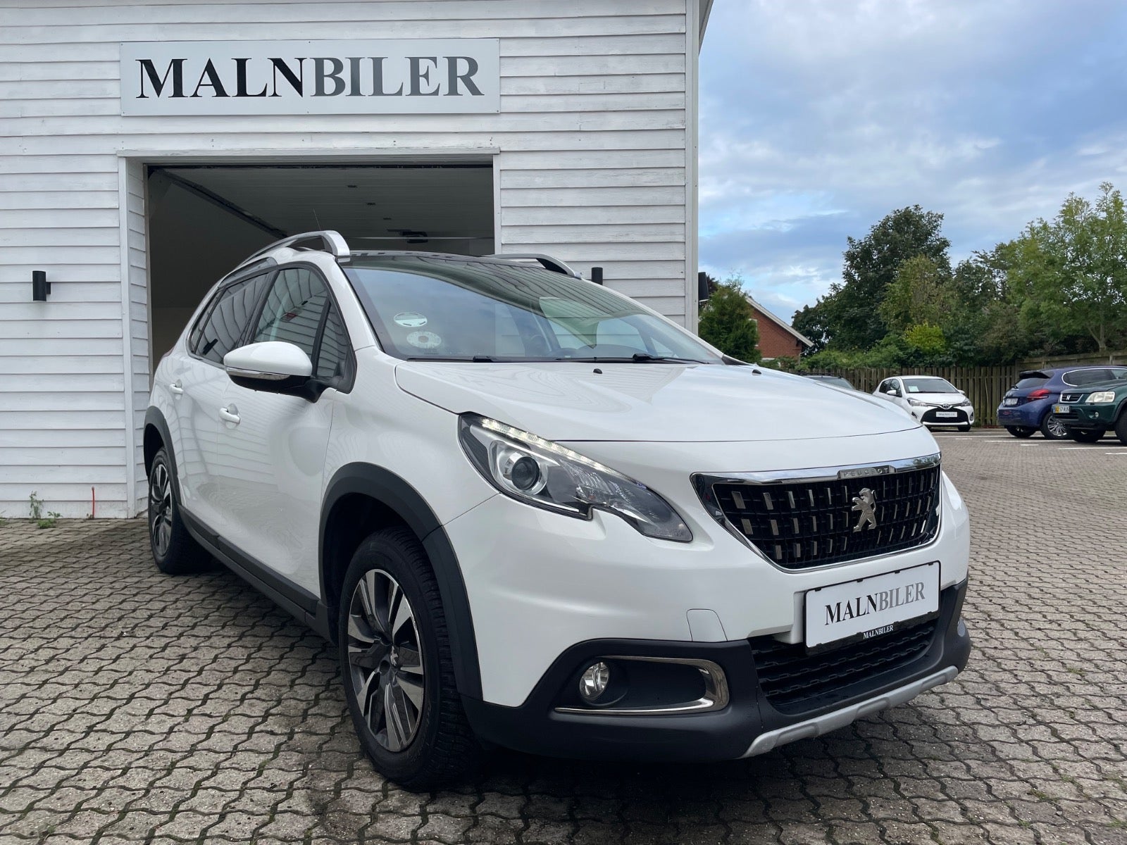 Billede af Peugeot 2008 1,2 e-THP 110 Allure Sky EAT6