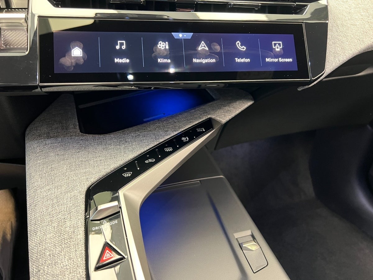 Billede af Peugeot e-3008 77 Allure