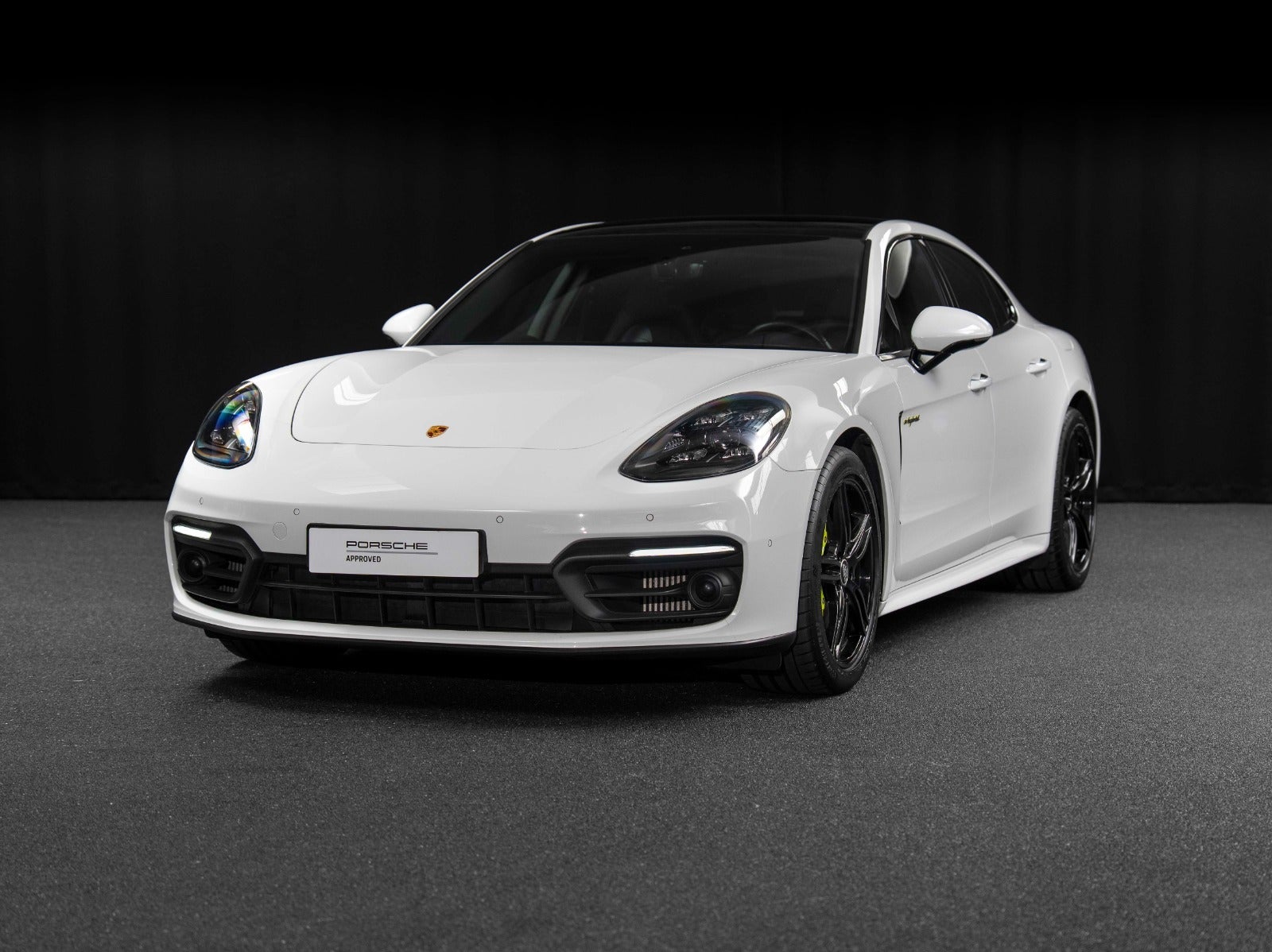 Porsche Panamera 4