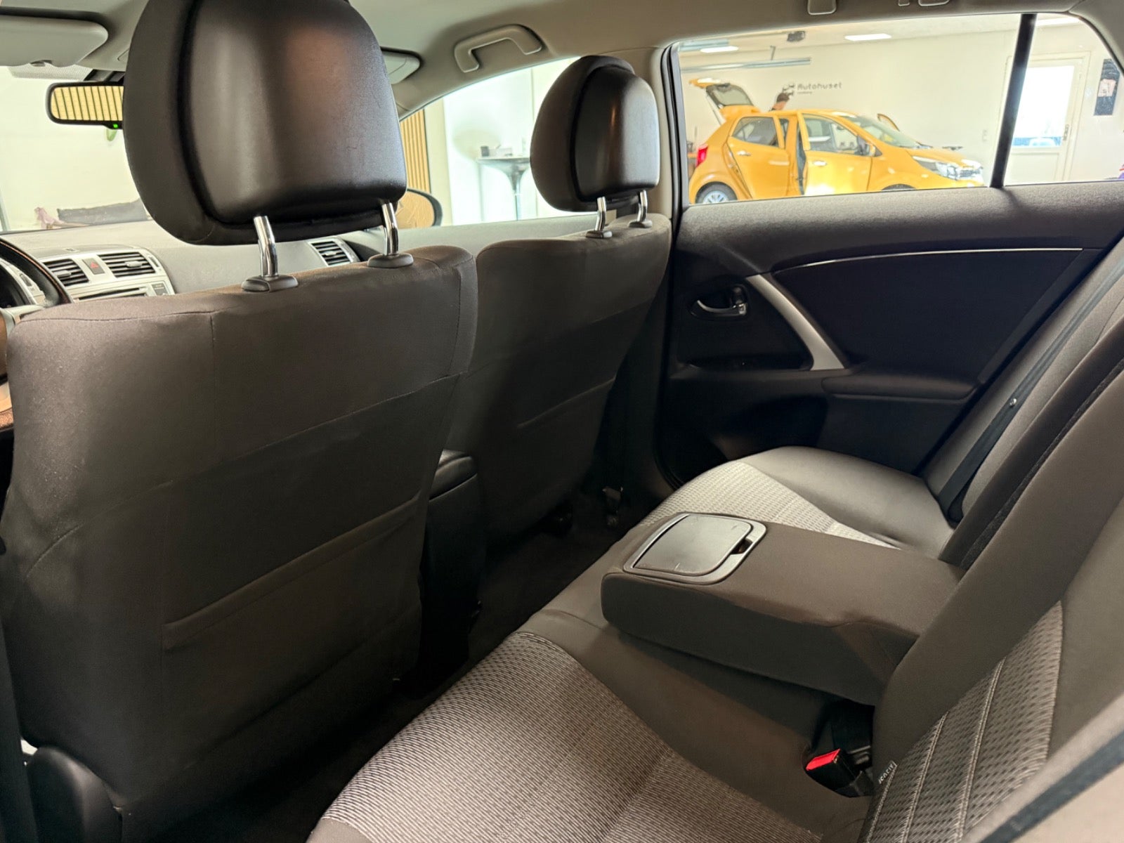 Billede af Toyota Avensis 2,0 D-4D T2 stc.