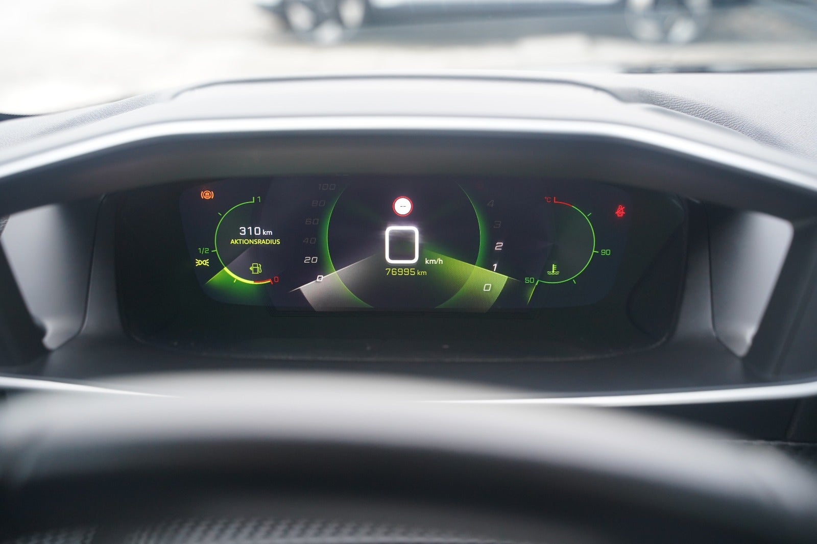 Billede af Peugeot 208 1,5 BlueHDi 100 Allure Sky