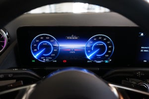 Mercedes EQA250+